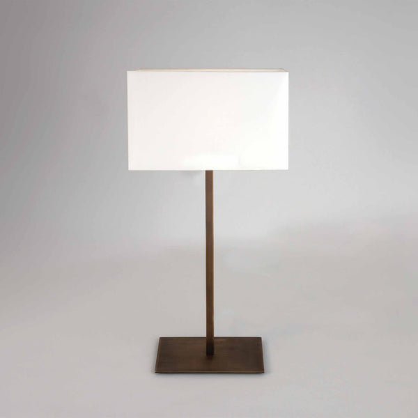 Square hotel table lamp