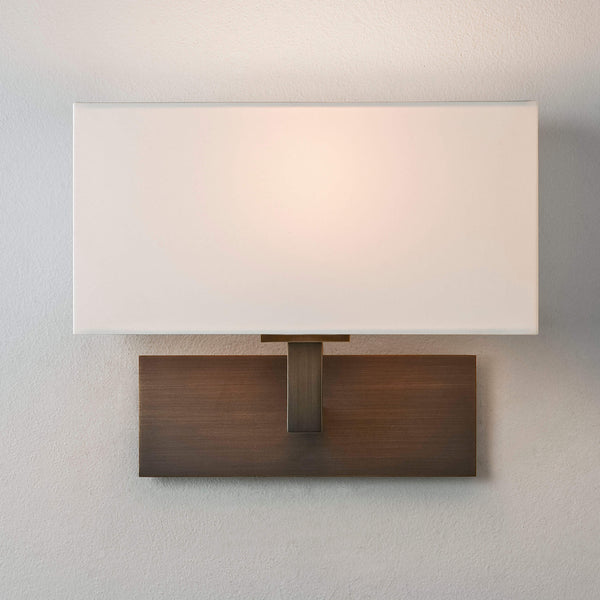 Small square wall lamp with lamp shade